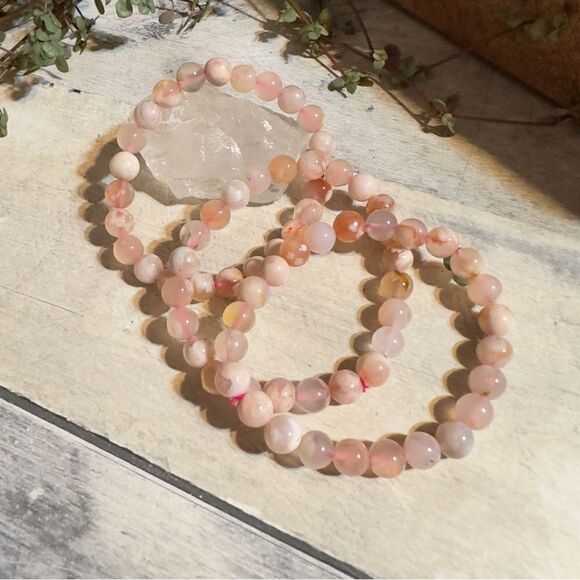 Flower Agate Bead Stretch Bracelet - Picture 1 of 4